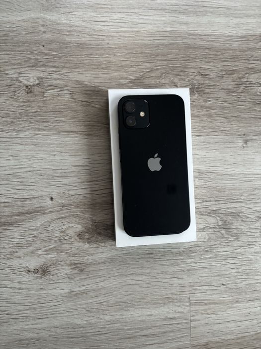 Телефон Iphone 12