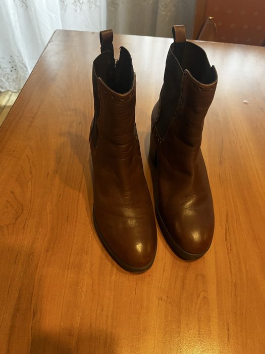 Дамски кафяви боти