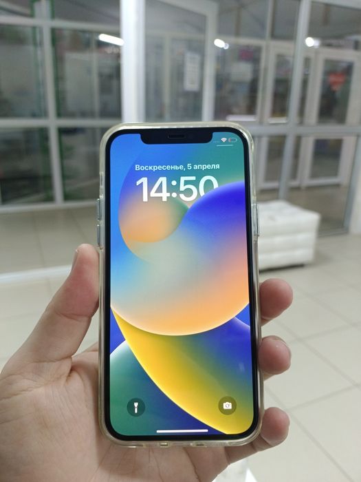 Срочно продам айфон 12
