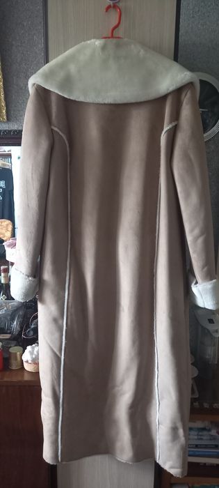 Vând cojoc damă Angelina mărimea L,material acrilic.