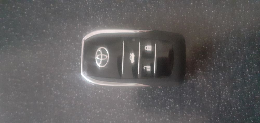 Тойота ключ выкидной