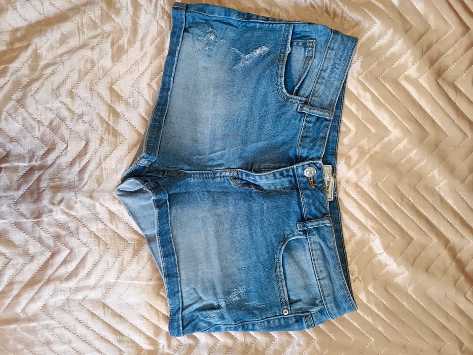 Разпродажба на къси панталони