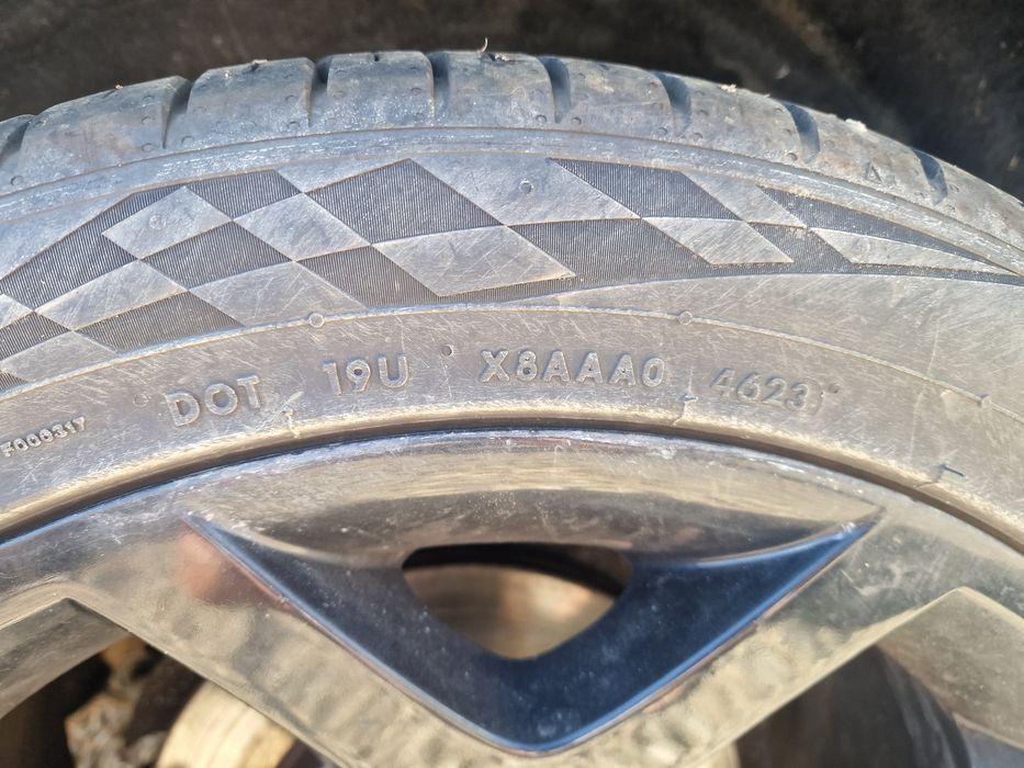 BMW X5 E70 3.0d xDrive (M57 - 235 CP) • Cutie Revizuită • Istoric Service • 2 Seturi Roți Complete (R20 Vară DOT 2023 + R18 Iarnă)