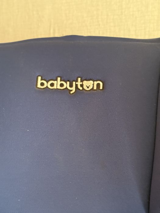 Продам автокресло почти новое