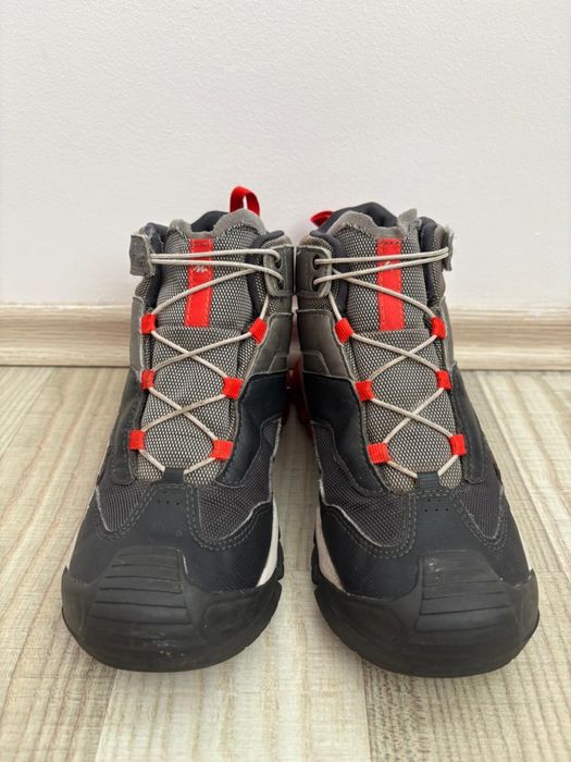 Bocanci Impermeabili Mid Drumeție la Munte Mărime 34 Gri Copii Quechua