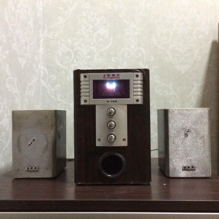 Японский буфер с колонками