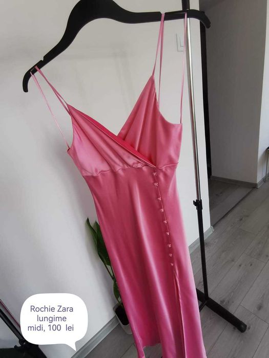 Vând rochii elegante pentru diferite evenimente