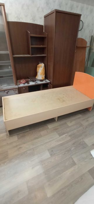 Кровати шириной 90, 145 см