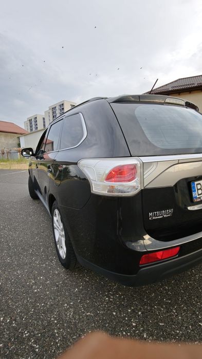 Mitsubishi Outlander Black 2013 Navi Trapa Diesel 2.2