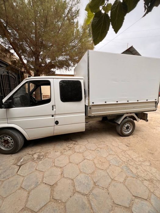 Ford sotiladi yili 1995