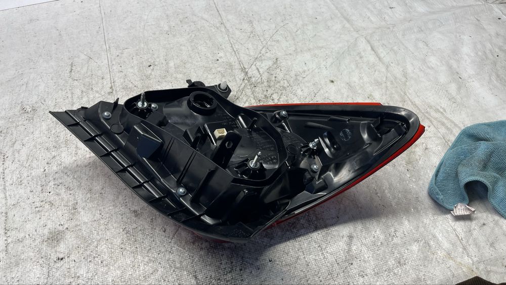 3 броя Toyota Yaris 14- десен стоп