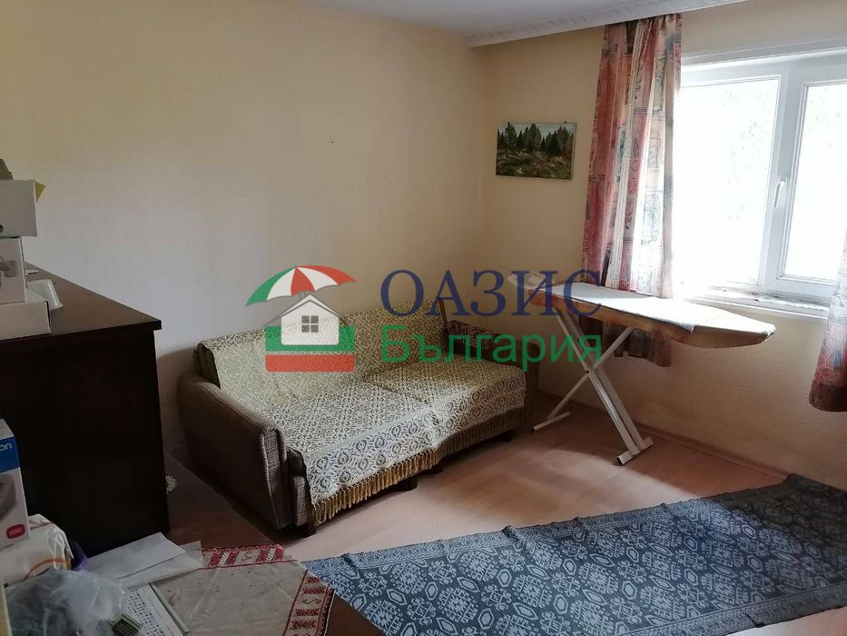 Къща 2-етажна-190 кв.м. + двор 420 кв. м., гр. Средец, обл. Бургас