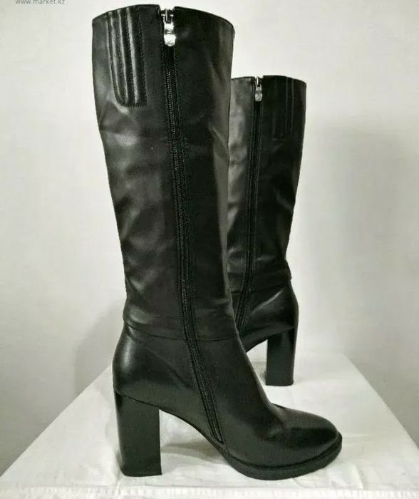 Сапоги новые 39разм.