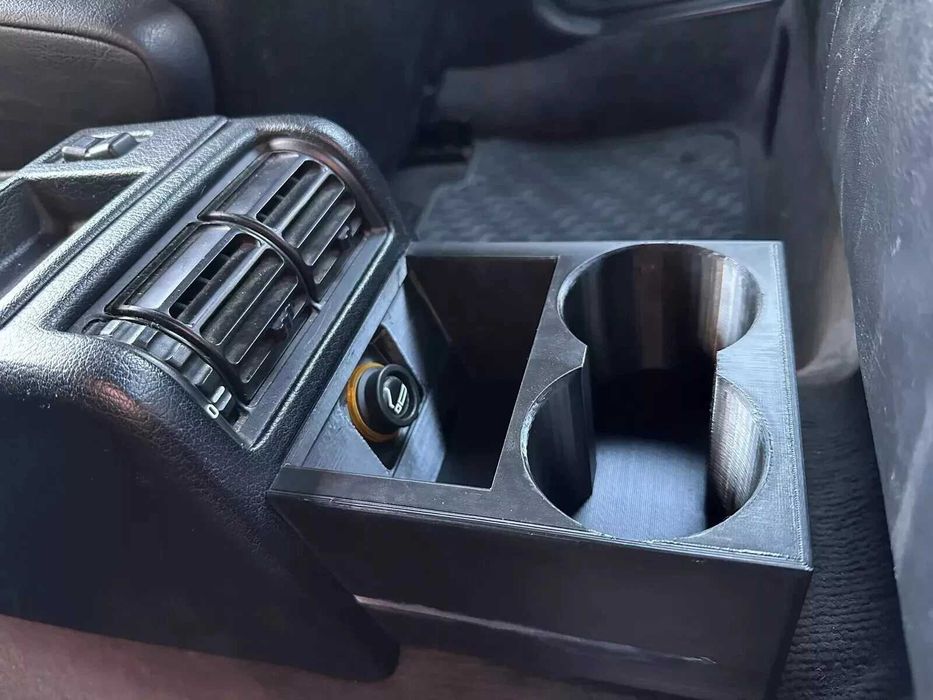 Части за BMW E30 E32 E34 E36 E38 E39 E46 Волани Сервотроник Къпхолдери