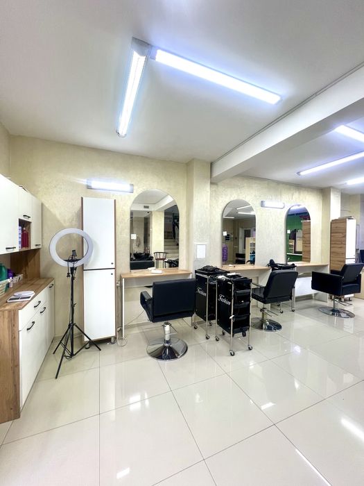 Сдам в аренду парикмахерское кресло