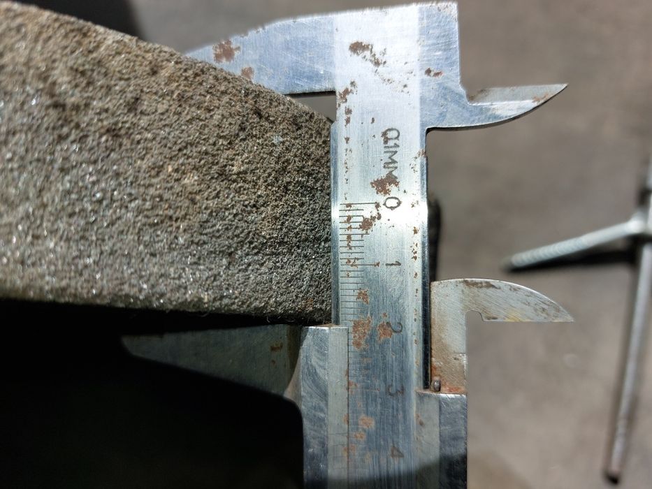 продаю наждачный камень