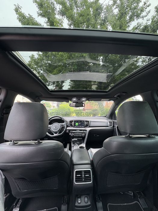 Proprietar Kia Sportage 2.0 CRDI AWD Aut. GT Line 185cp