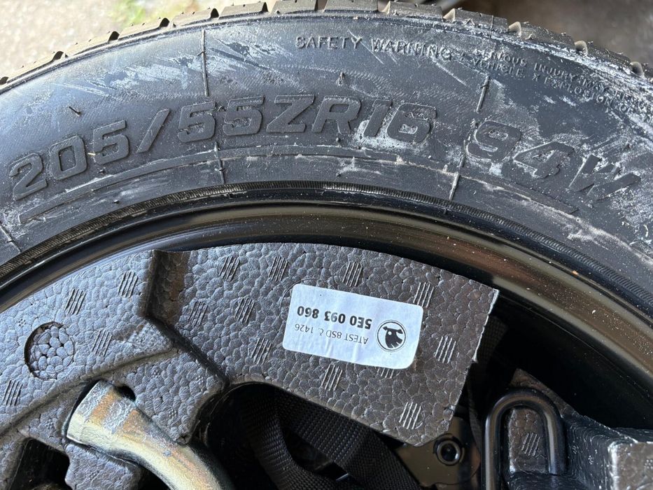 Titlu: Roata rezervă nouă +kit complet cric cheie nou VW Skoda 5x112