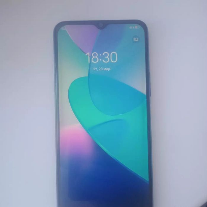 Продам телефон Vivo Y20