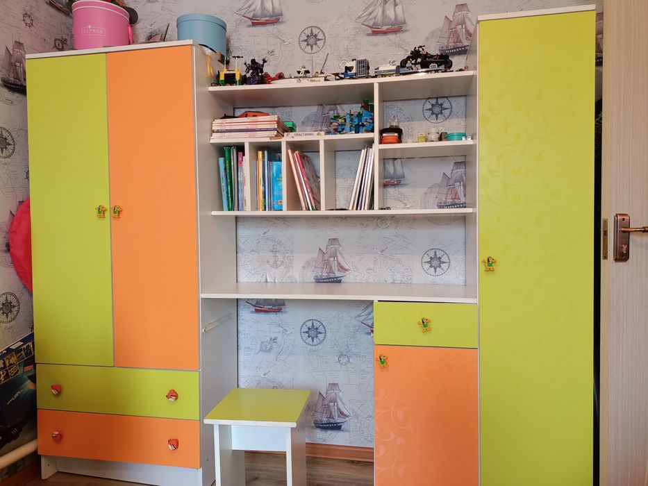 Детский гарнитур 2 кровати и шкаф