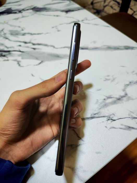 Самсунг А73 сотилади