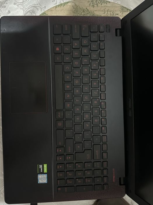 laptop asus f550v