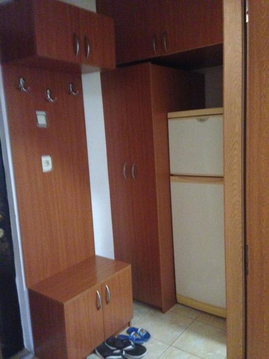 Închirez garsonieră