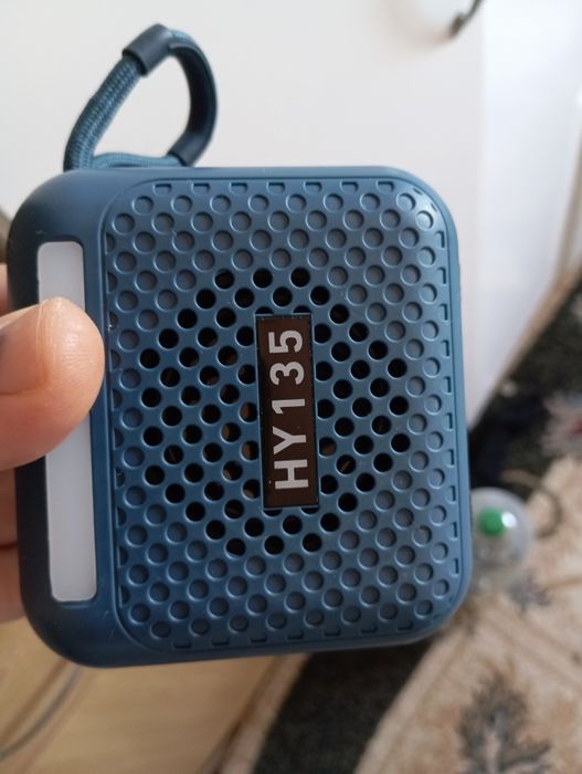 Voi vinde o boxa portabila 200w