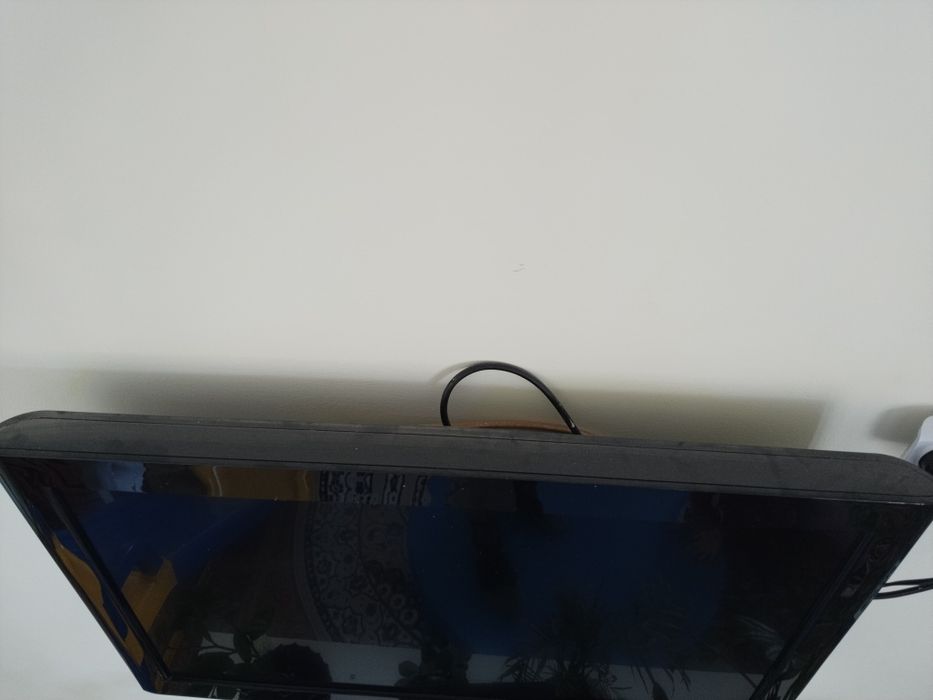 Срочно продам  телевизор LG