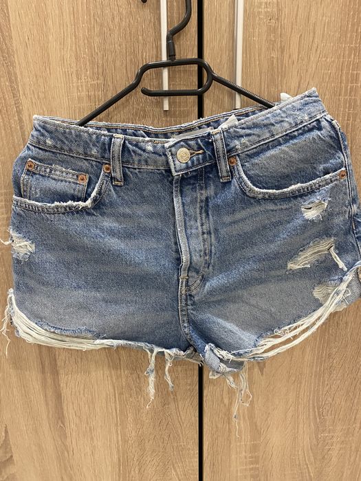 Къси пaнталонки Zara