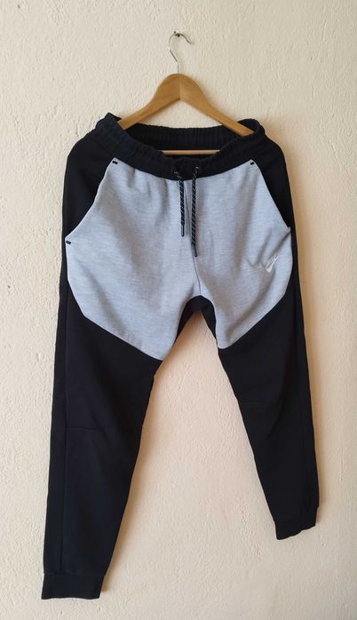 100% Оригинално мъжко ватирано спортно долнище NIKE!