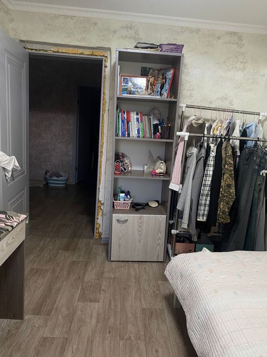 Продаётся  трёхкомнатная квартира