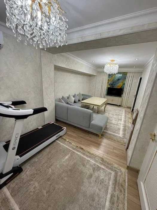 Qoraqamish  2/3da 2hona uy sotiladi sharoiti zor