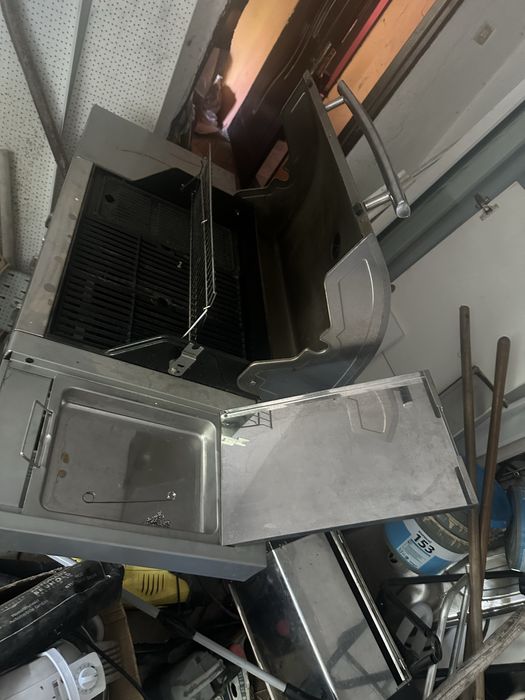 Se vinde gratar pe gaz de la barbecook