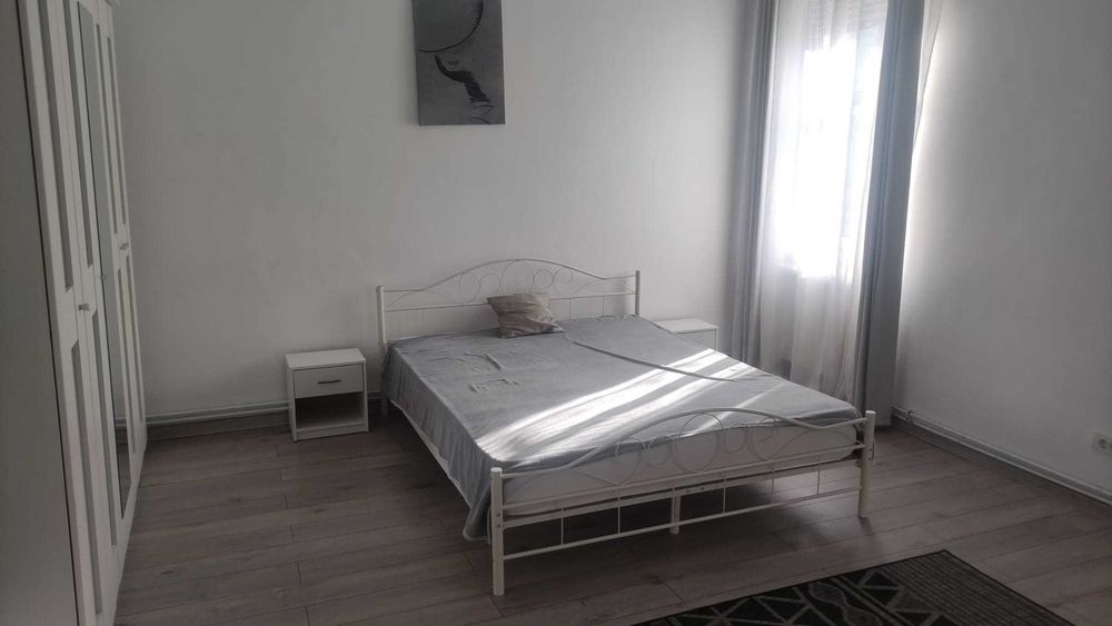 Vand apartament 2 camere Podgoria