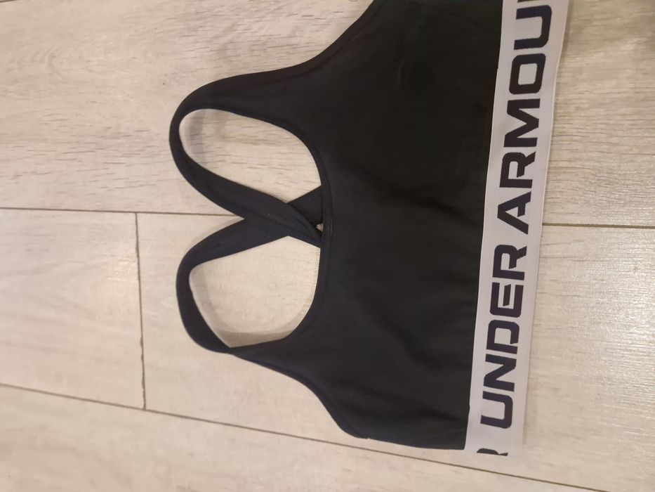 Bustiera under armour