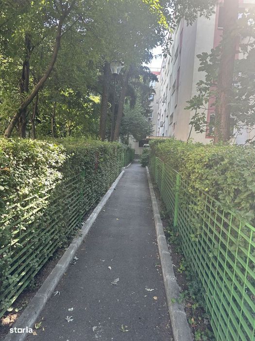 Apartament decomandat cu 3 camere și balcon | zona Brâncoveanu