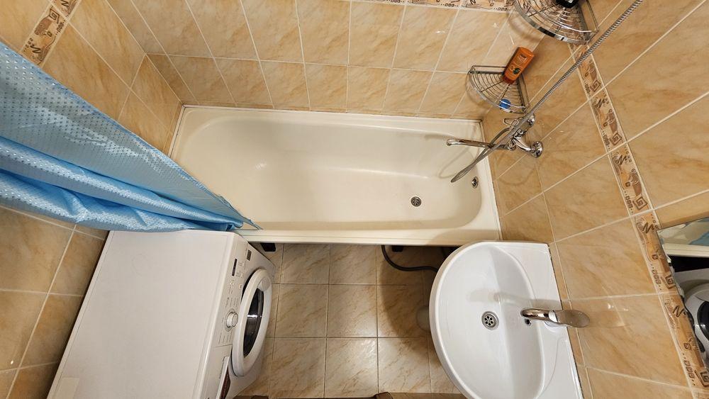 Посуточно 2 ком.кв .тд Ажар