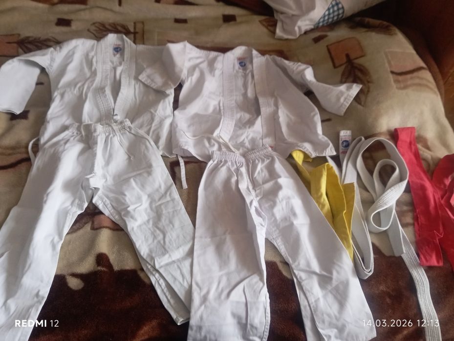 Кимоно два штуки почти новые. Рост 130. 140.. два за 8000