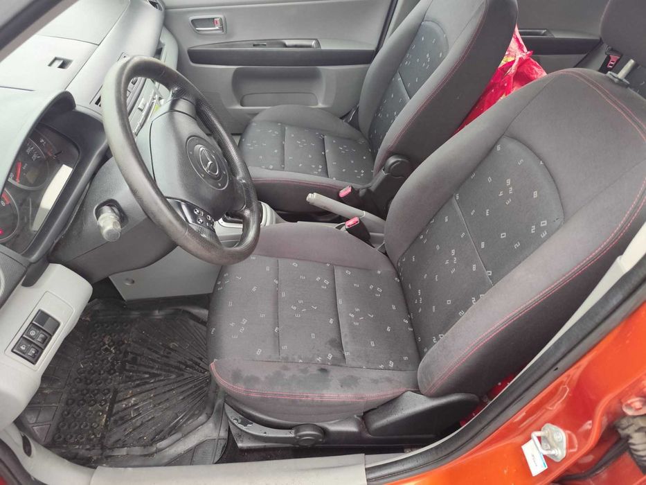 Mazda 2 1.2 - 75к.с  - 2003г. на части