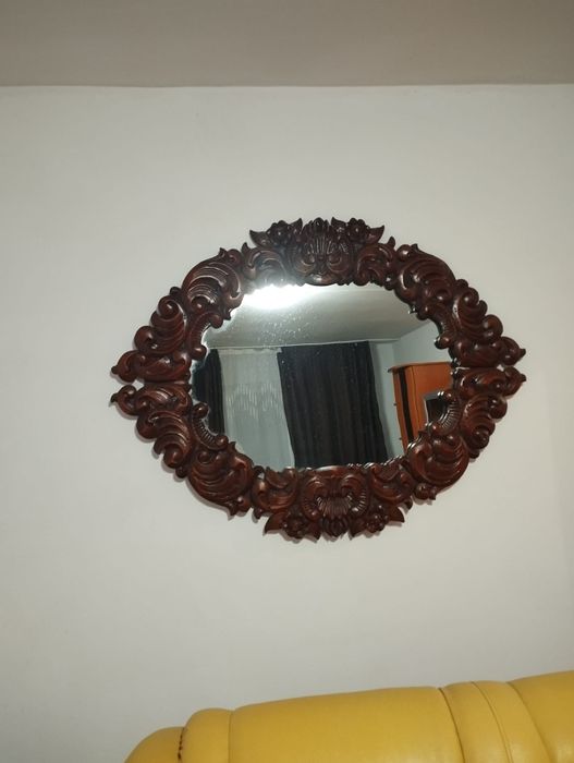 Vând oglindă lucrată manual