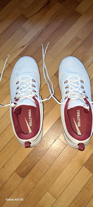 Маратонки за волейбол NIKE