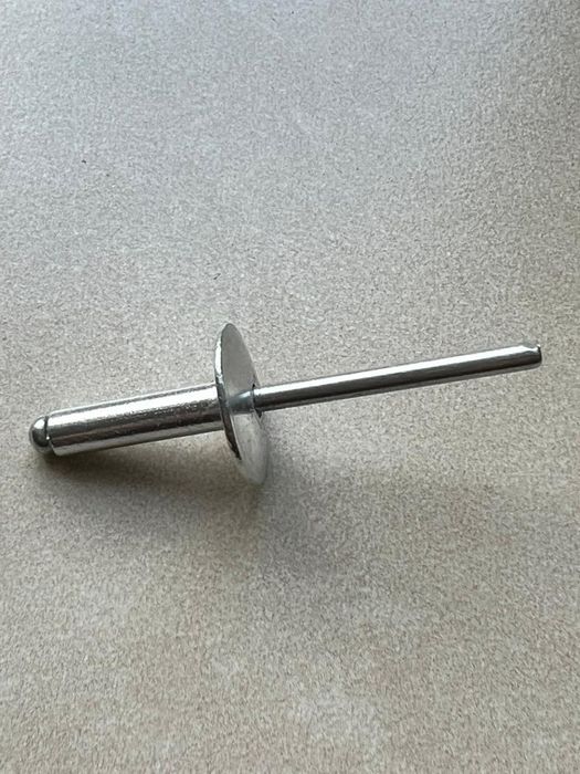 Заклепка фасадная