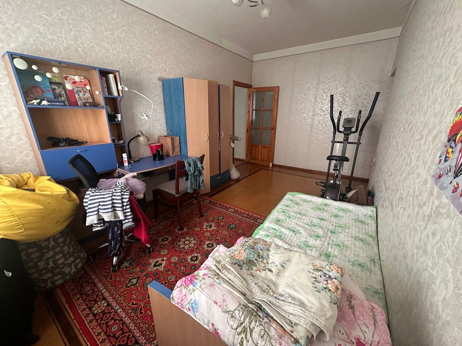 Продается 5-комнатная квартира, метро Ойбек