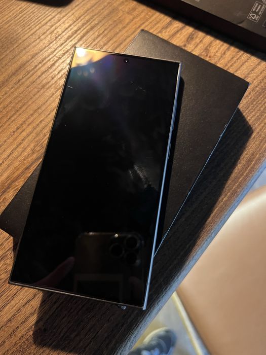 Продаю Samsung S24 Ultra