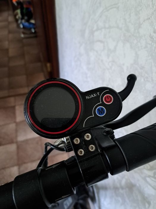 Продам электро самокат.