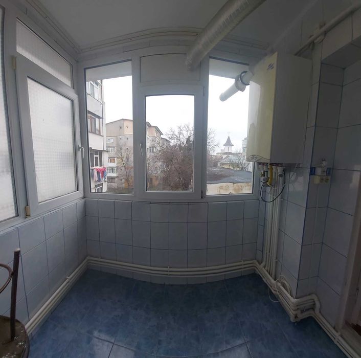 Apartament 3 camere Micro 21, etaj 2/4