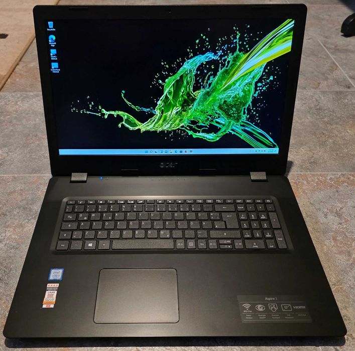 Acer Aspire 3-Intel i3~7020U-17,3FHD-8GB-250 GB SSD-Intel HD630~4GB