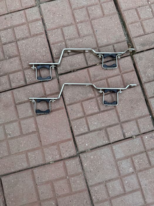 Vând clapeta pentru wc suspendat si set console fixare distribuitor