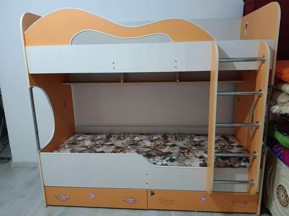 Пррдам Двухярусную детскую кровать г. Астана